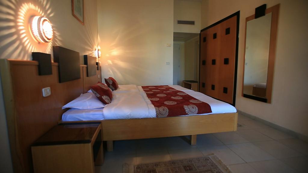 Hotel Les Palmiers Monastir Buitenkant foto