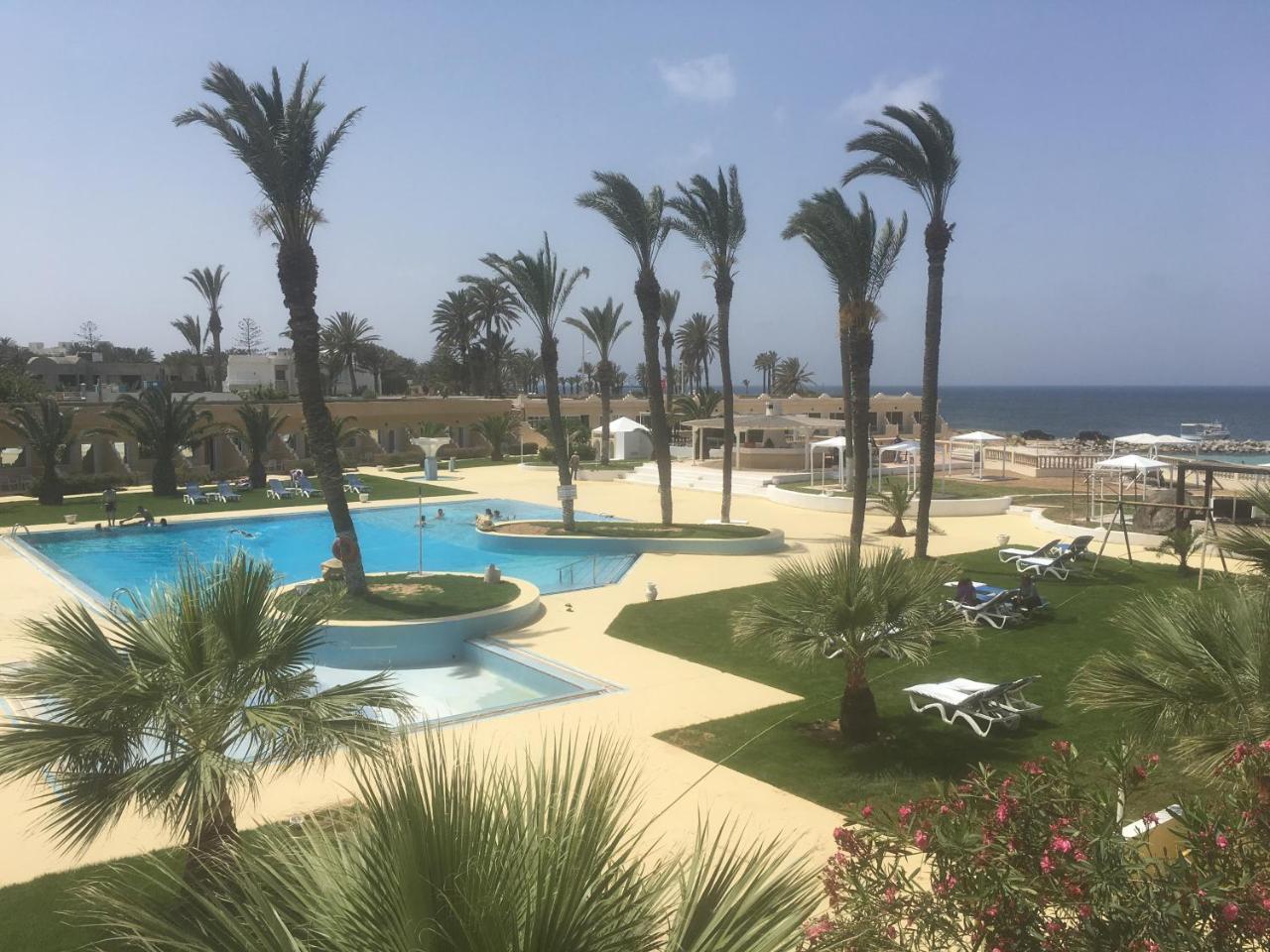 Hotel Les Palmiers Monastir Buitenkant foto
